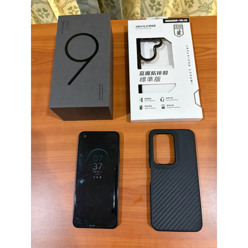 Asus Zenfone 9 6/128 warna Black Free Devilcase dan Rhinoshield
