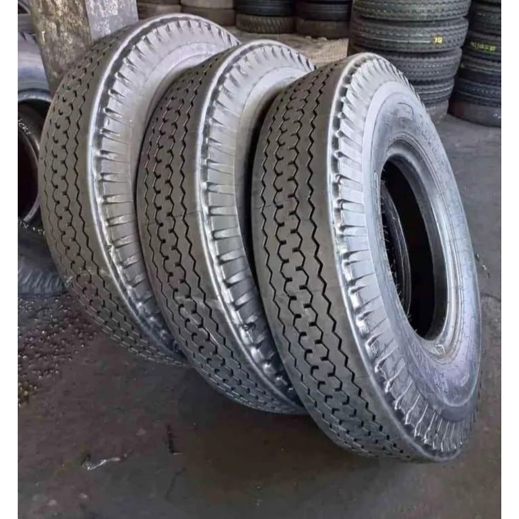 Ban truk vulkanisir 1100 R20 dan 1000 R20
