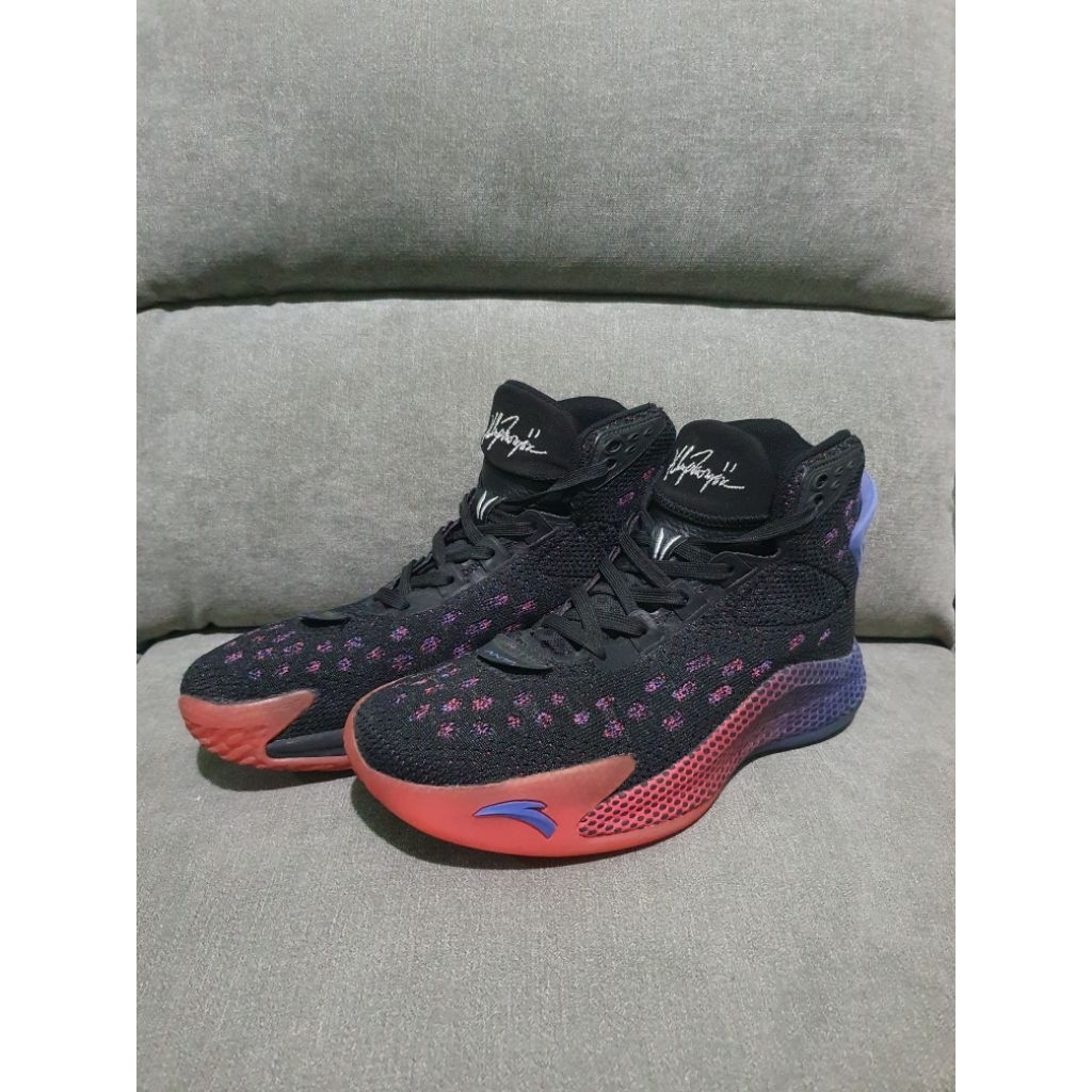 Sepatu Basket Second (Size 43)