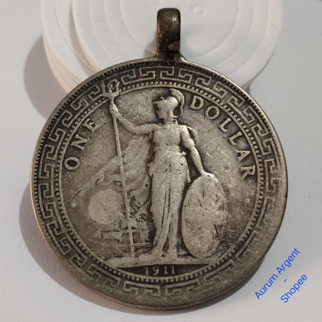 LT.35-- 1 PC LIONTIN ANTIK KOIN KUNO PERAK ASLI ONE DOLLAR BRITISH TRADE DOLLAR TH 1911. -- PENDANT 