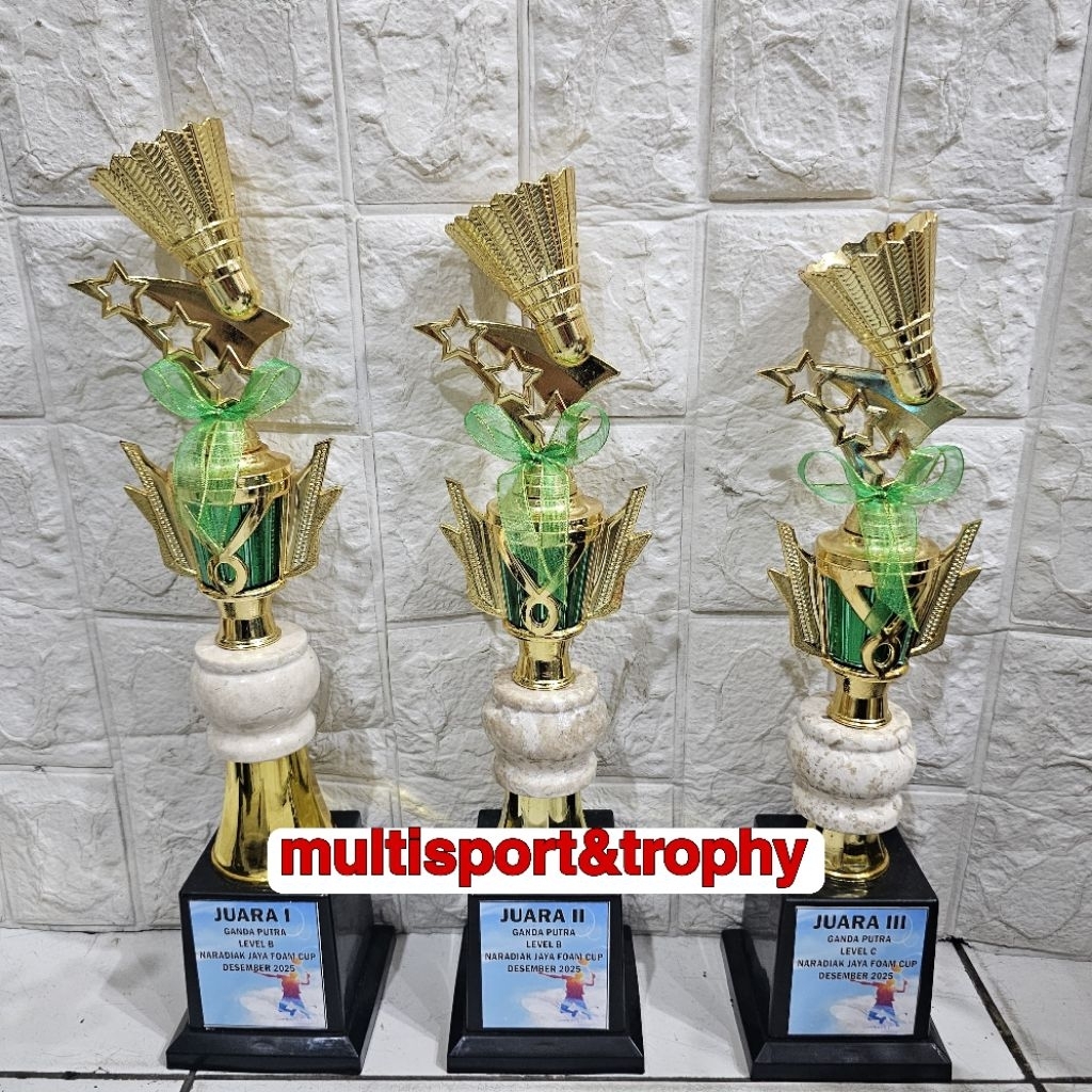 PIALA MURAH | PIALA TROPHY BADMINTON, SHUTTLE COCK, BULUTANGKIS 1 SET DAN SATUAN