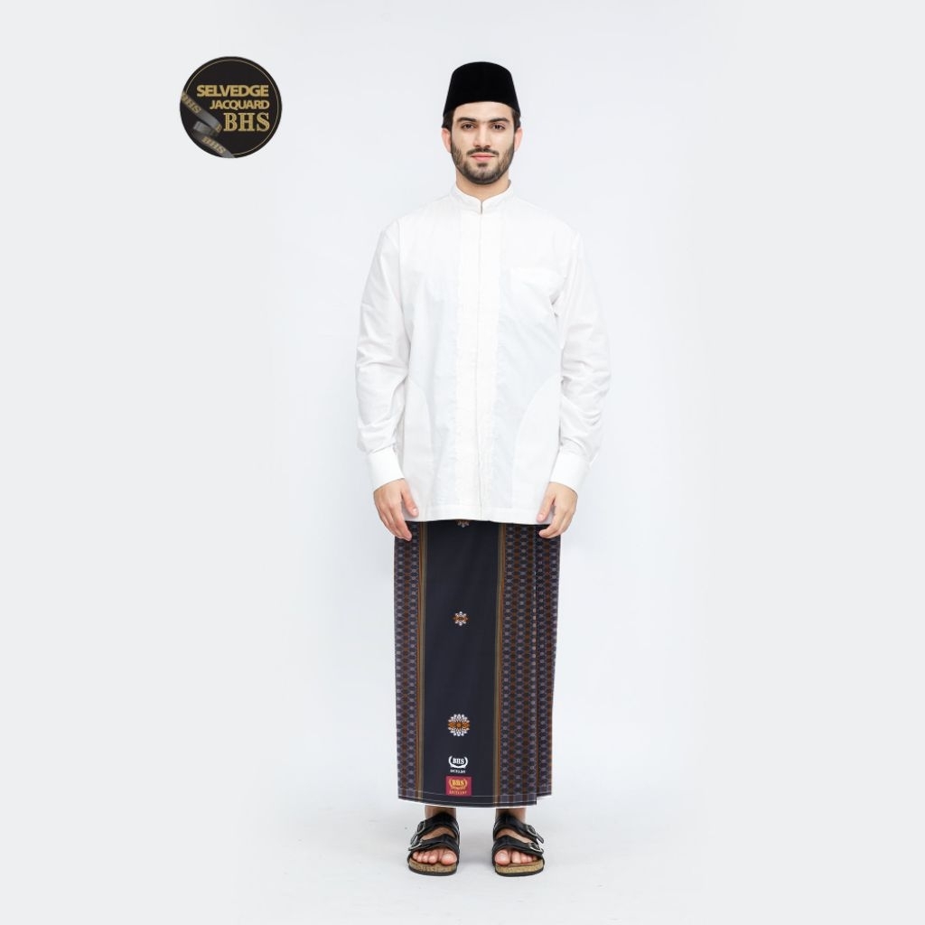 SARUNG BHS EXCELLENT GOLD MOTIF SGA SCA BISA SERAGAMSarung BHS Excellent Gold Motif E52 SCA Hitam Or