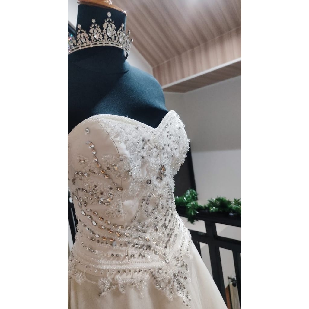 Preloved wedding dress