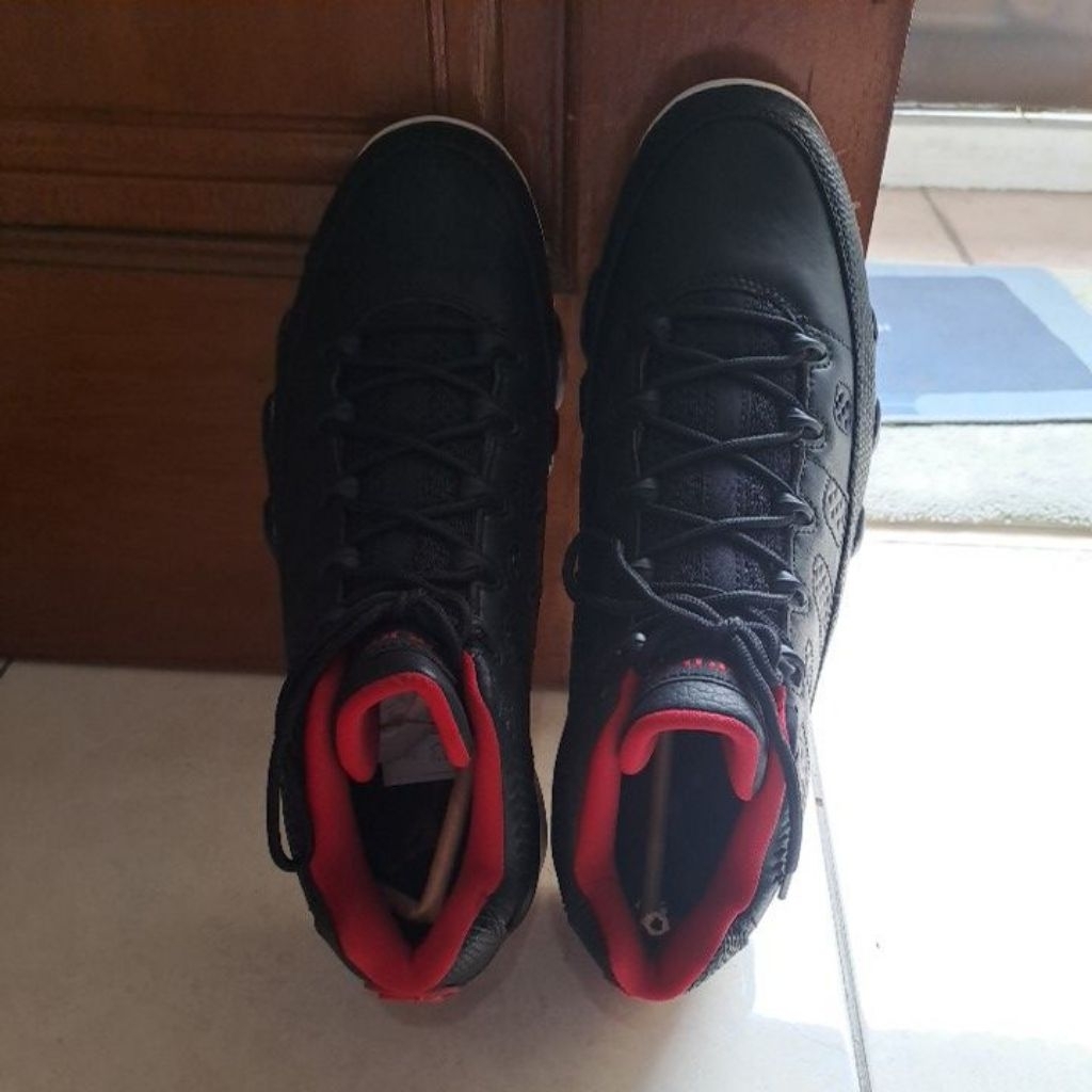 Sepatu NIKE AIR JORDAN 9 RETRO LOW
