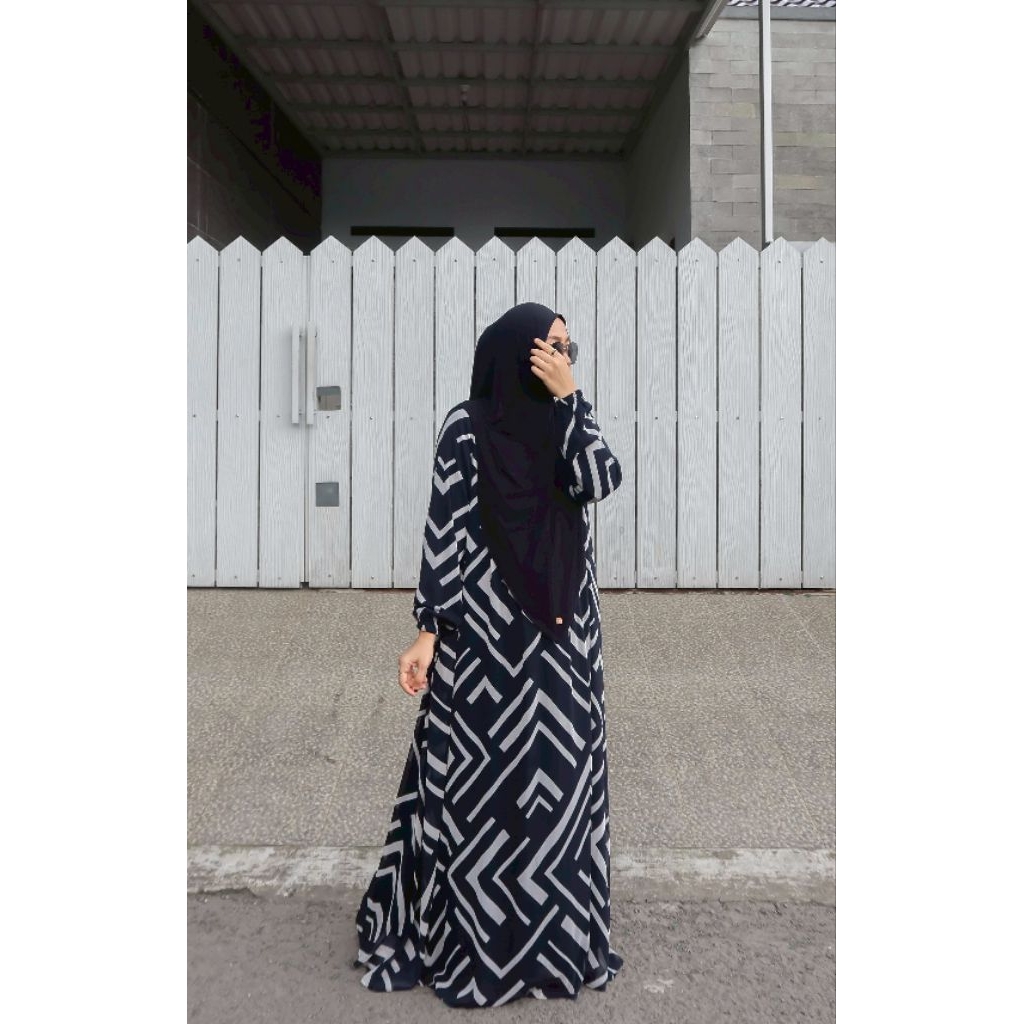 ZAFEETRI Arrow Abstract Dress