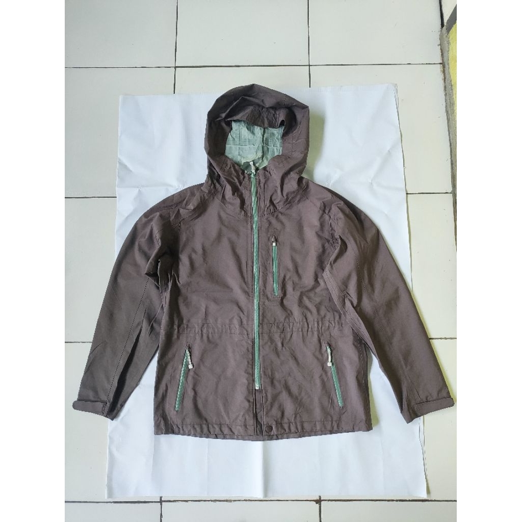 Uniqlo Blocktech Brown