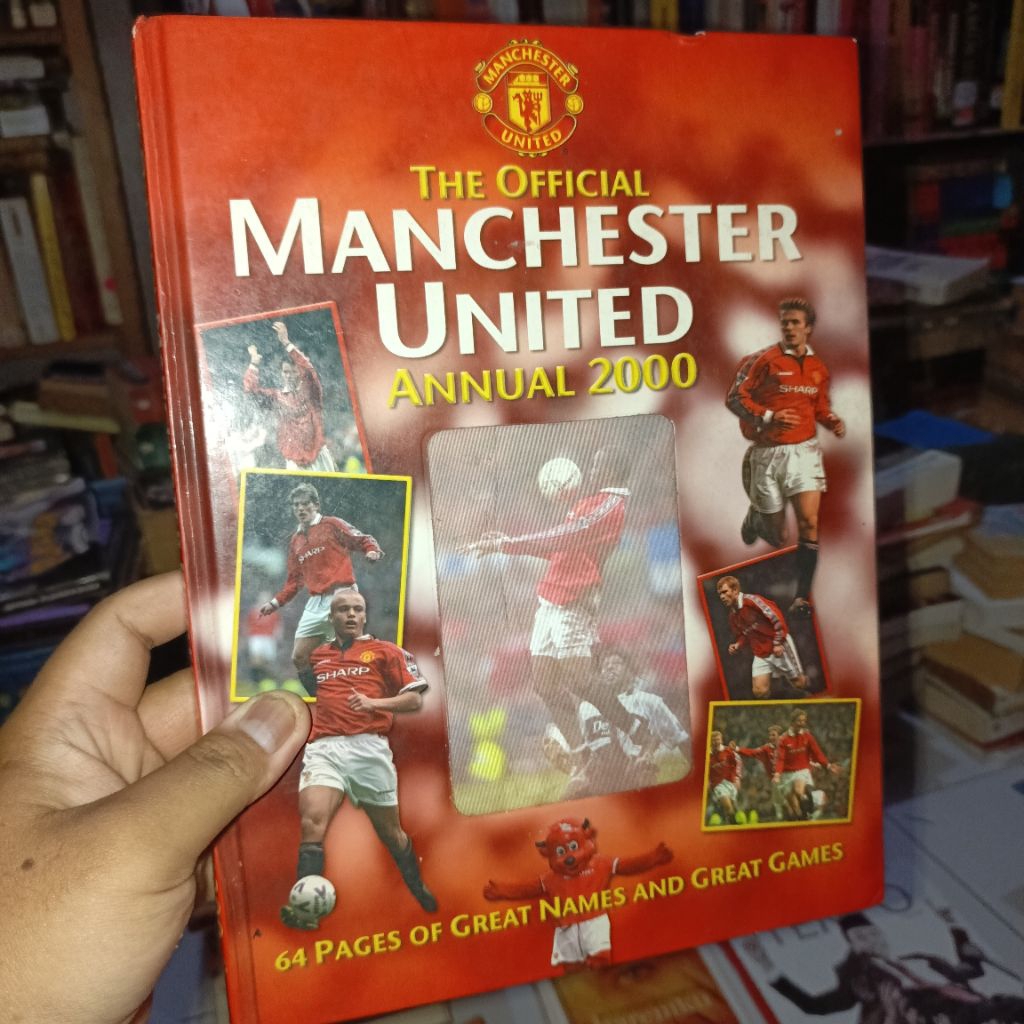The Official Manchester United Annual 2000