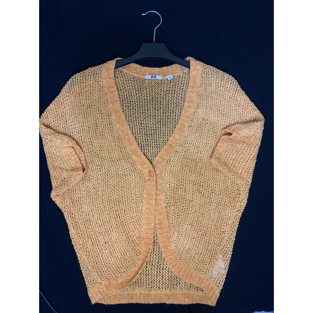 Cardigan rajut Uniqlo