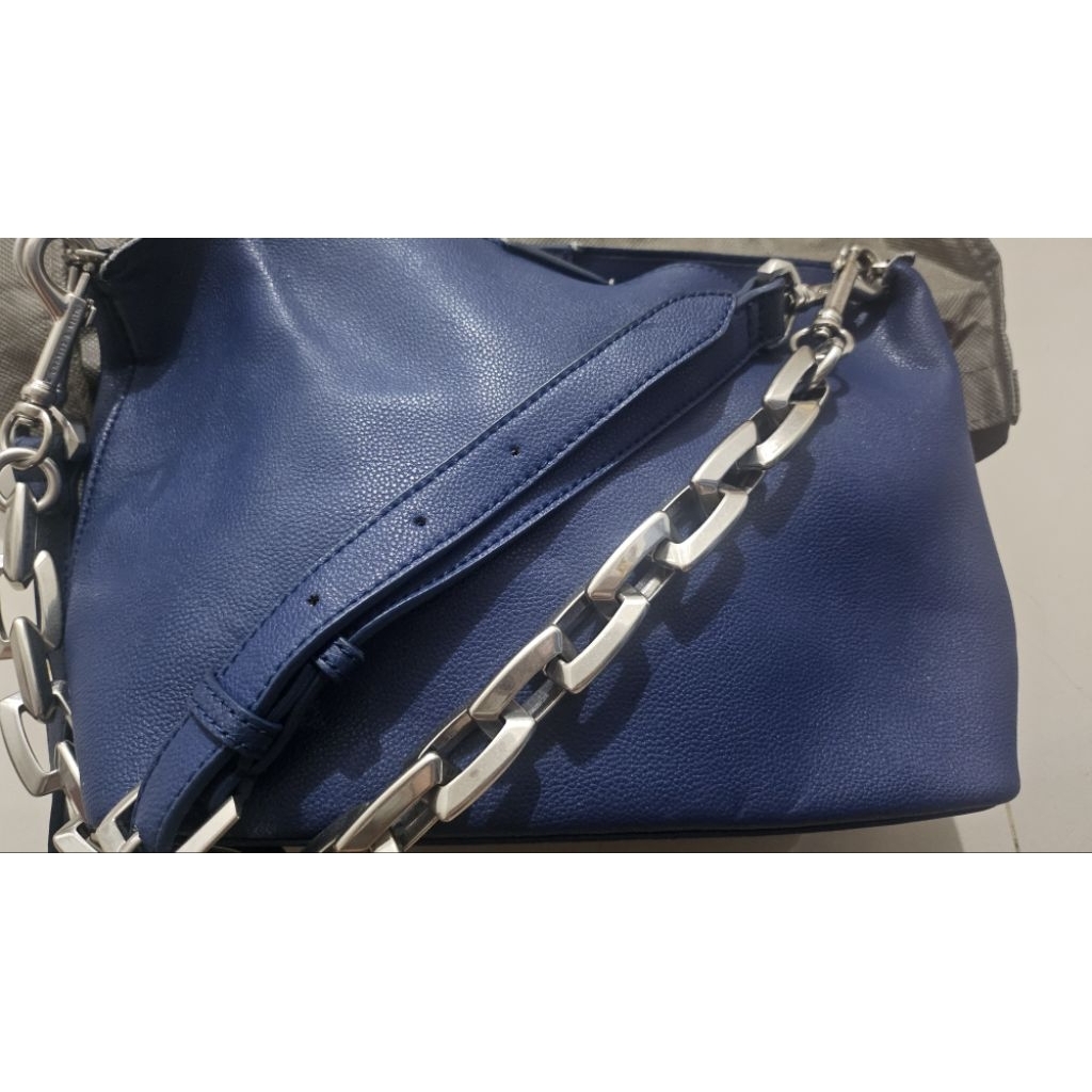 tas Charles and keith original