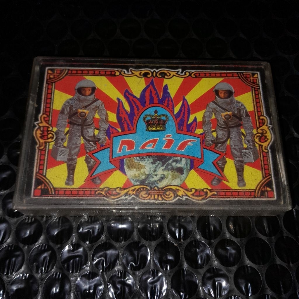 kaset pita Naif mobil balap