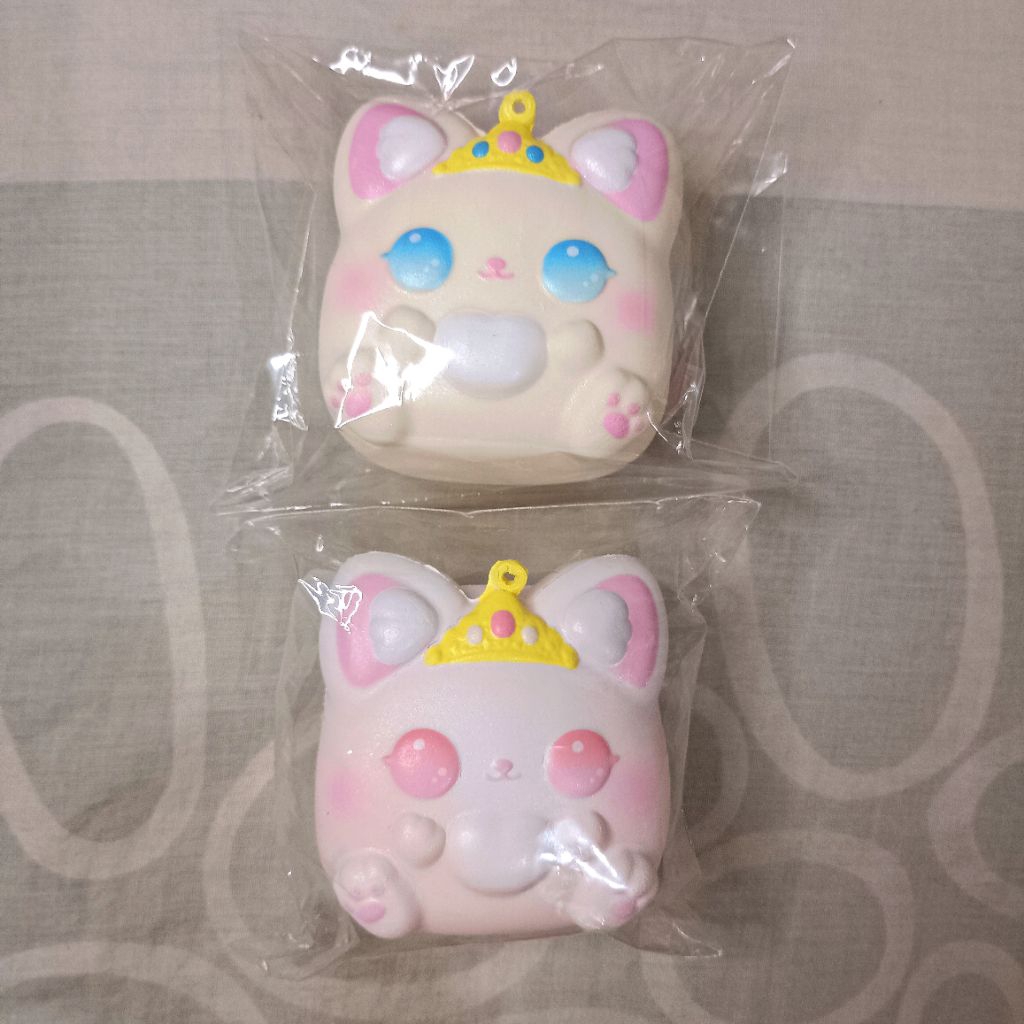 IBLOOM ANGEL CAT CHIGIRI , lengkap dgn box(take both only)