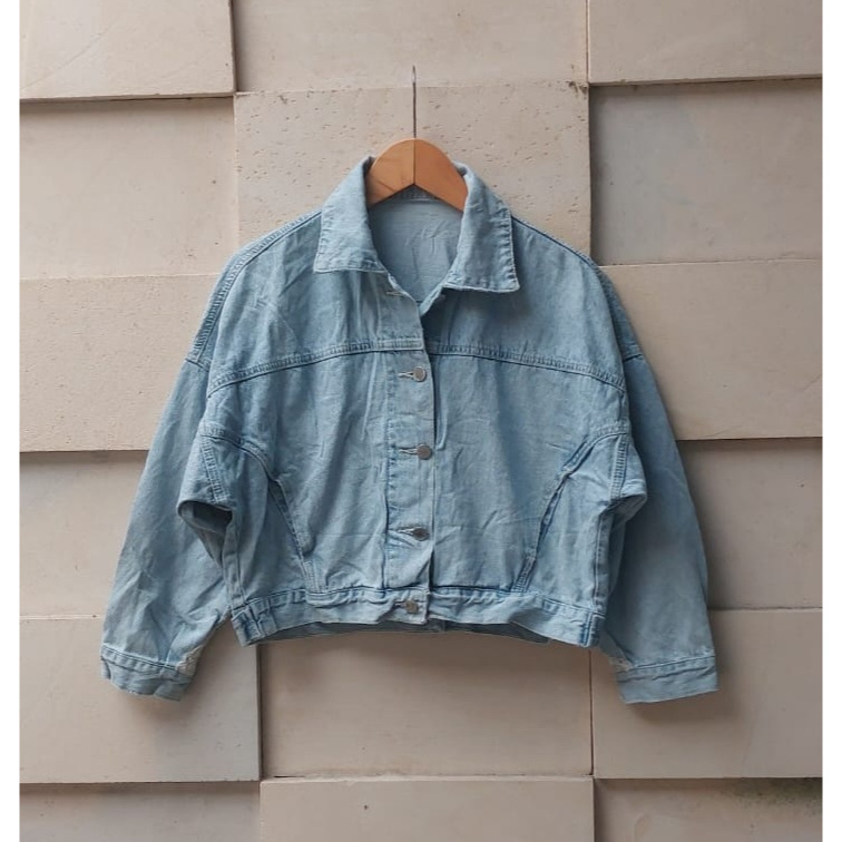 #9 JAKET JEANS IMPORT. NEW WITH TAG