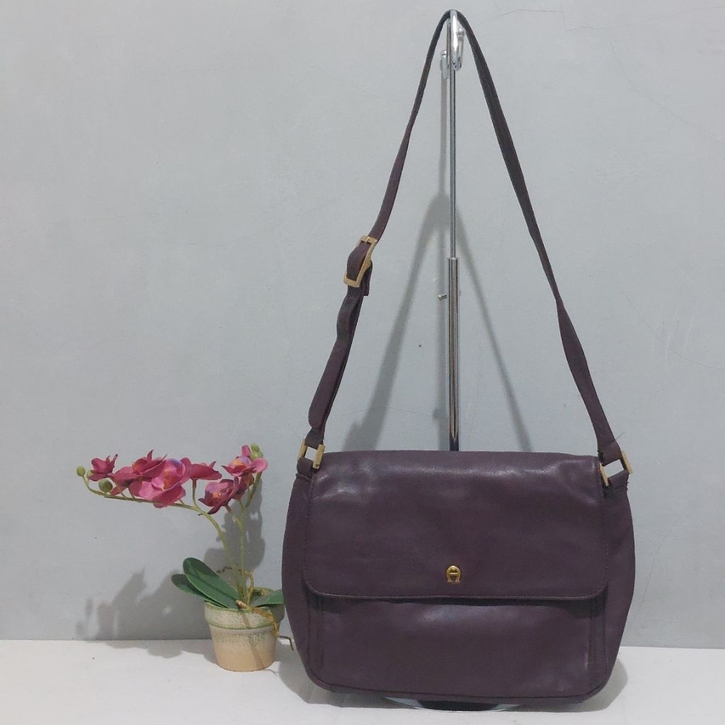 Aigner Sling Bag