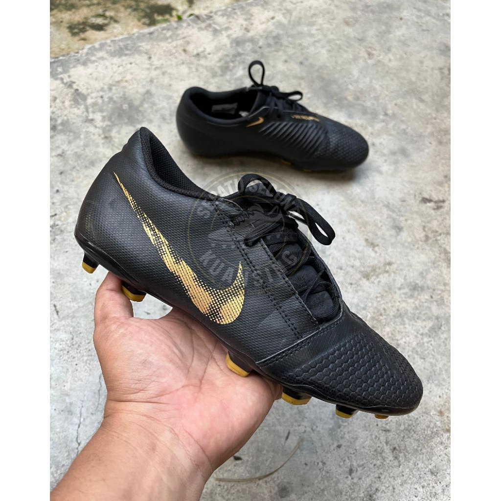 Size 40,5. Ni*ke Phantom Venom  Club FG (AO0577-077)sepatu bola second original preloved