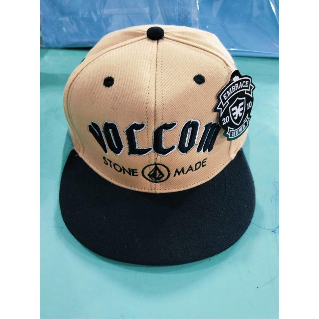 Topi snapback / topi distro / pet ceper