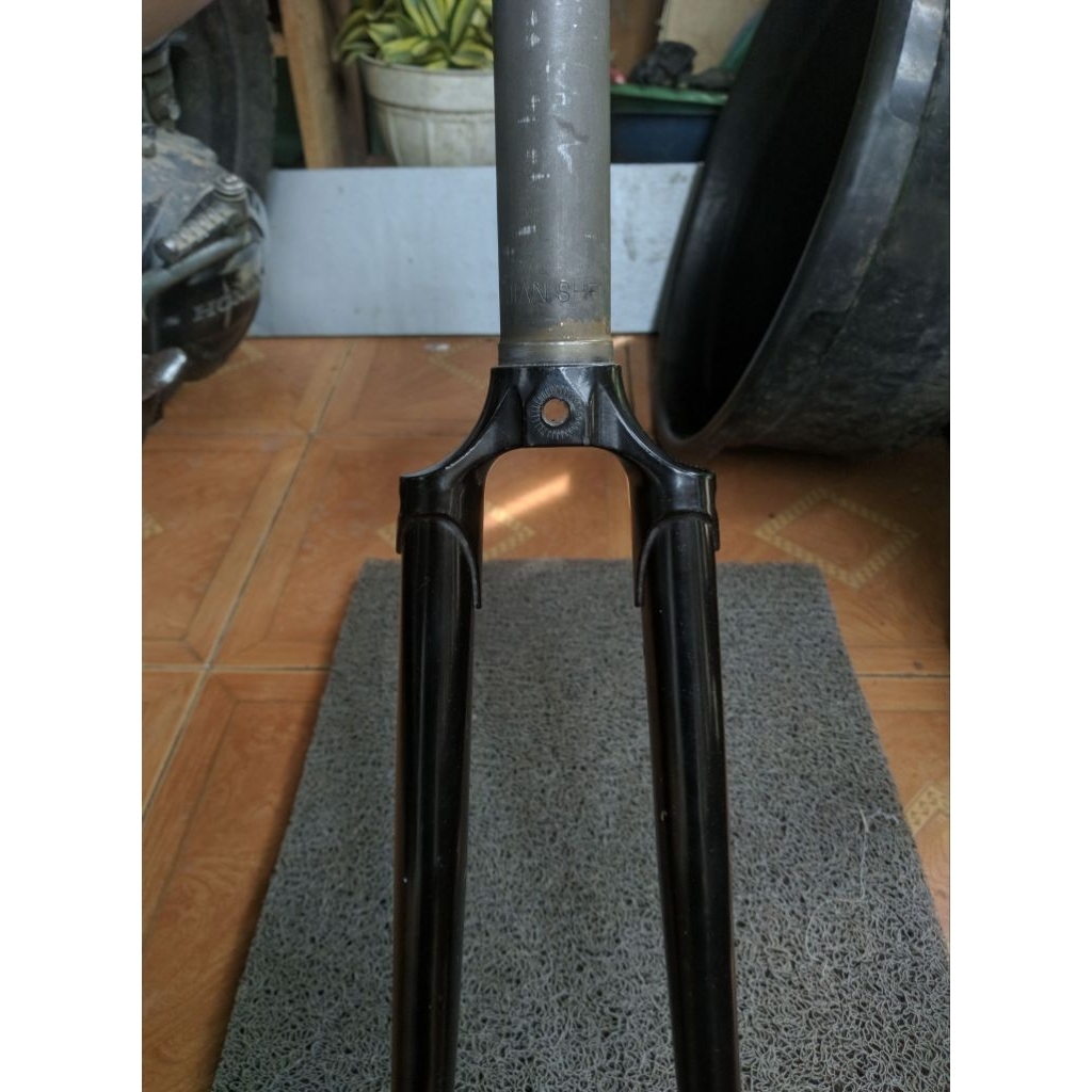 Fork Like Akisu Mongoose Maurice