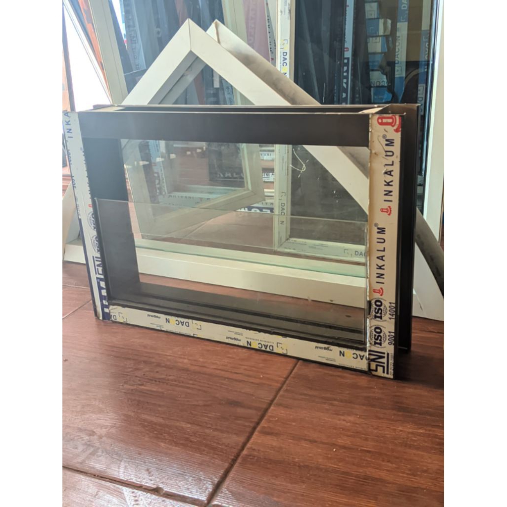 Jendela Zigzag Boven Untuk Kamar Mandi/Dapur Ukuran 60x40cm