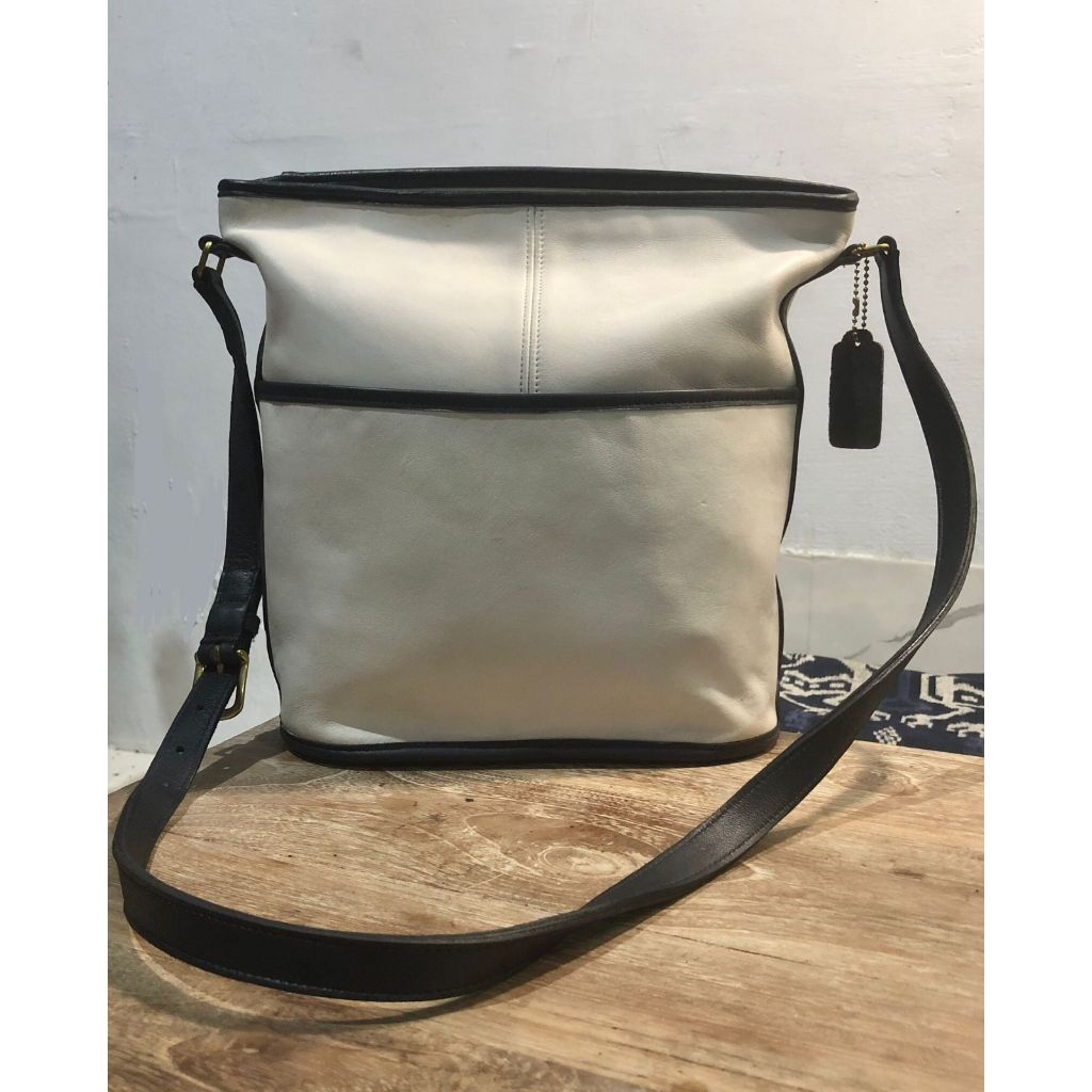 Authentic Coach Vintage Bucket Bag Nautical Warna Putih Navy Kulit Tunggal Rare