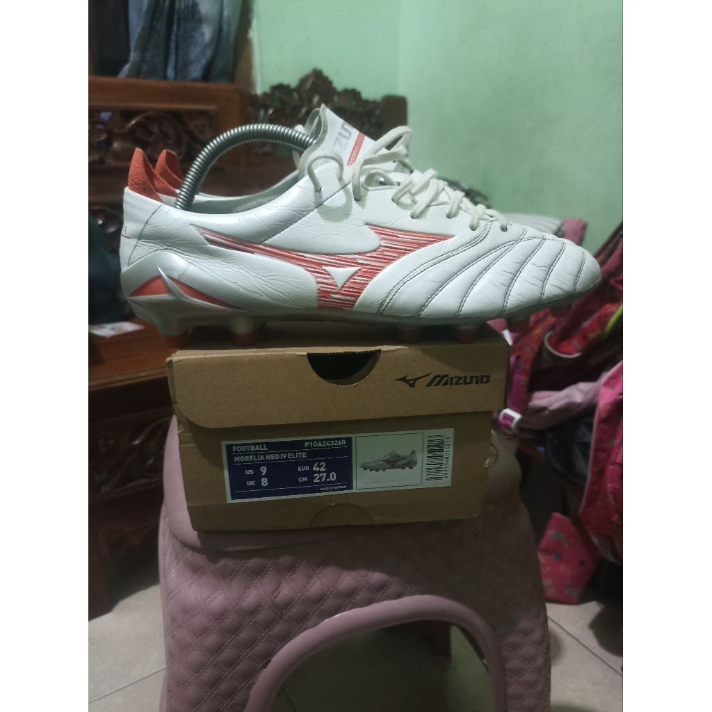 sepatu bola Mizuno second