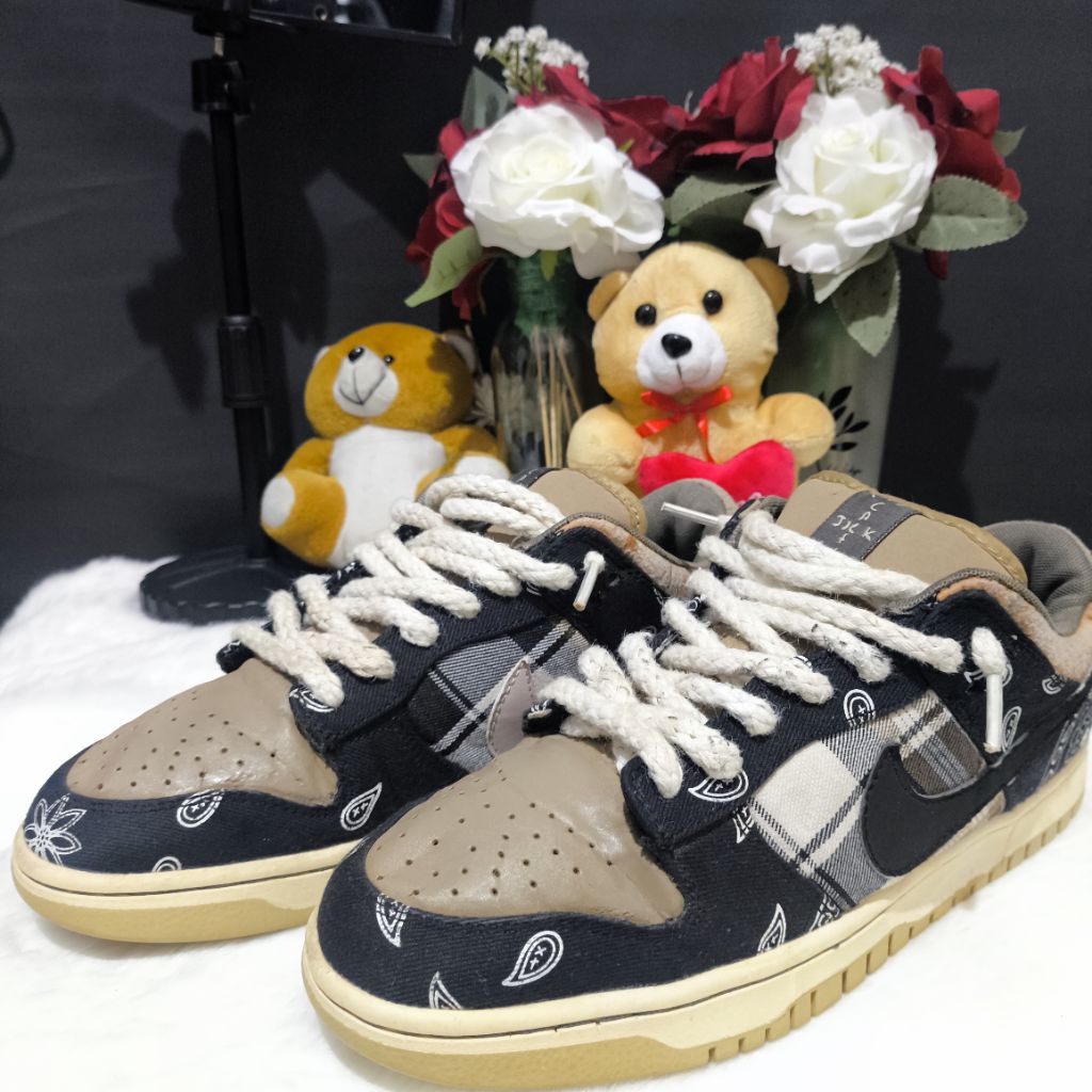 Nike SB Low Pro Travis Scott 'Jack Cactus' Size 42