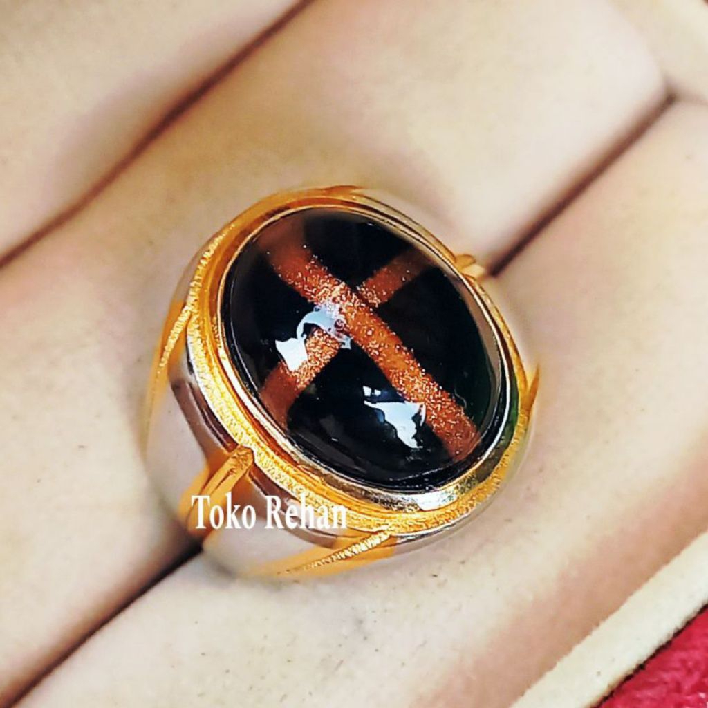 Cincin batu tapak jalak garis emas