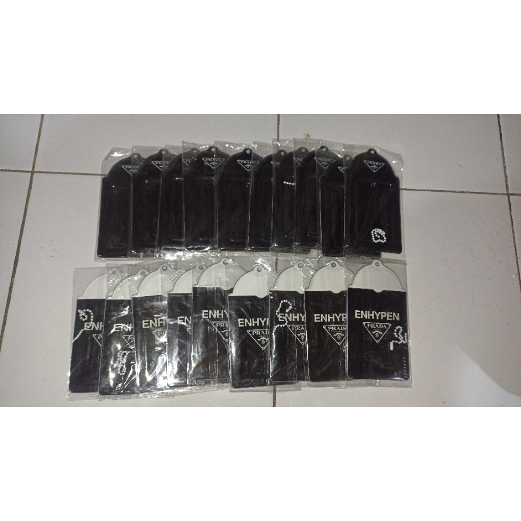 (READY STOCK) Card Holder Cahol Prada Enhypen Cahol PVC Glossy