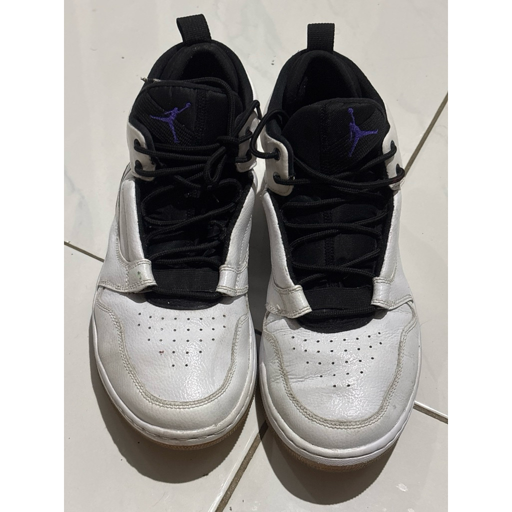 jordan Fadeaway size 43/275