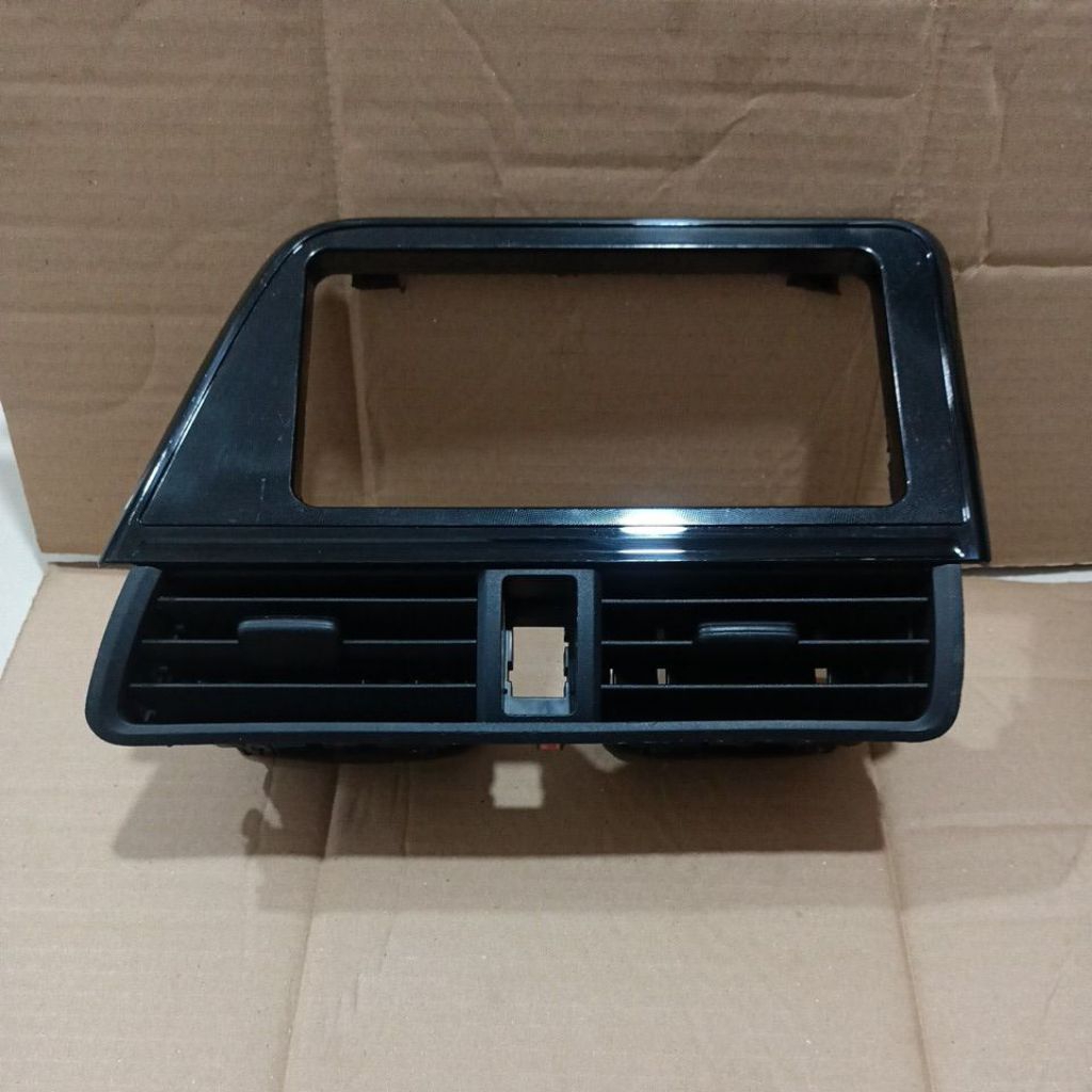 Frame panel head unit Toyota Sienta Original