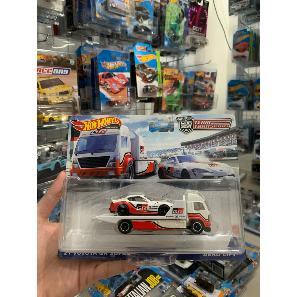 Hotwheels Team Transport Toyota GR Supra Aero Lift