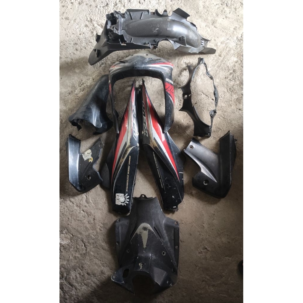 BODY HONDA REVO ABSOLUTE TAHUN 2009 ORIGINAL COPOTAN.