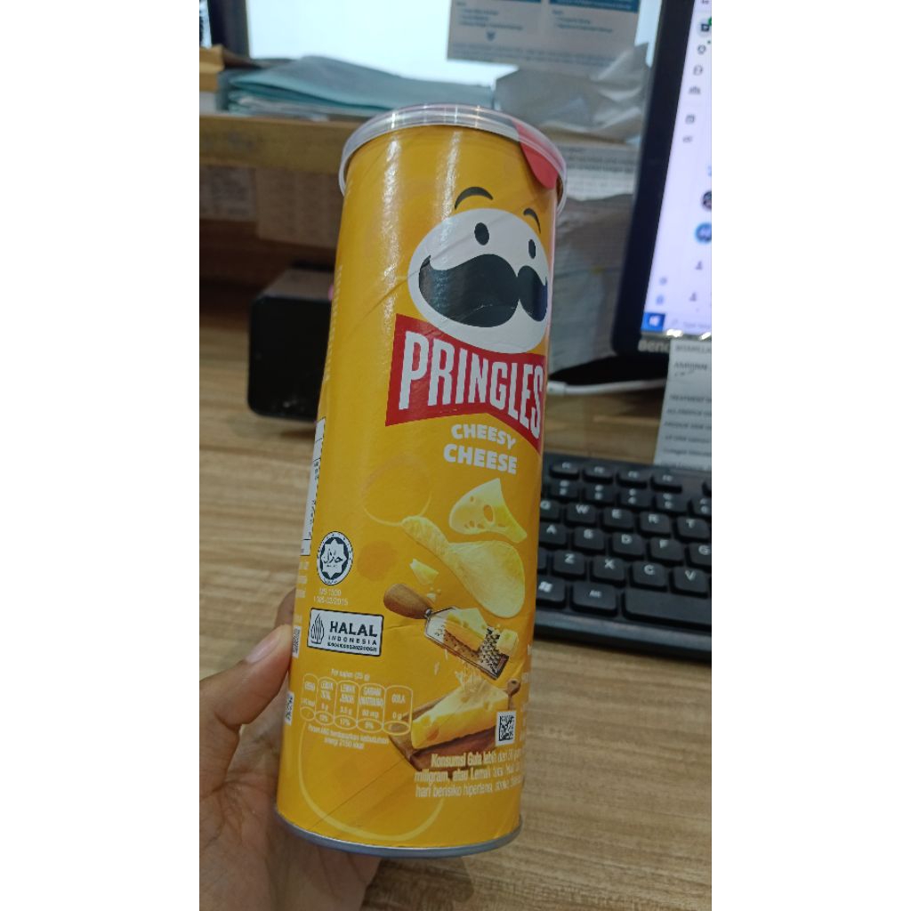pringles cheesy cheese 107gram