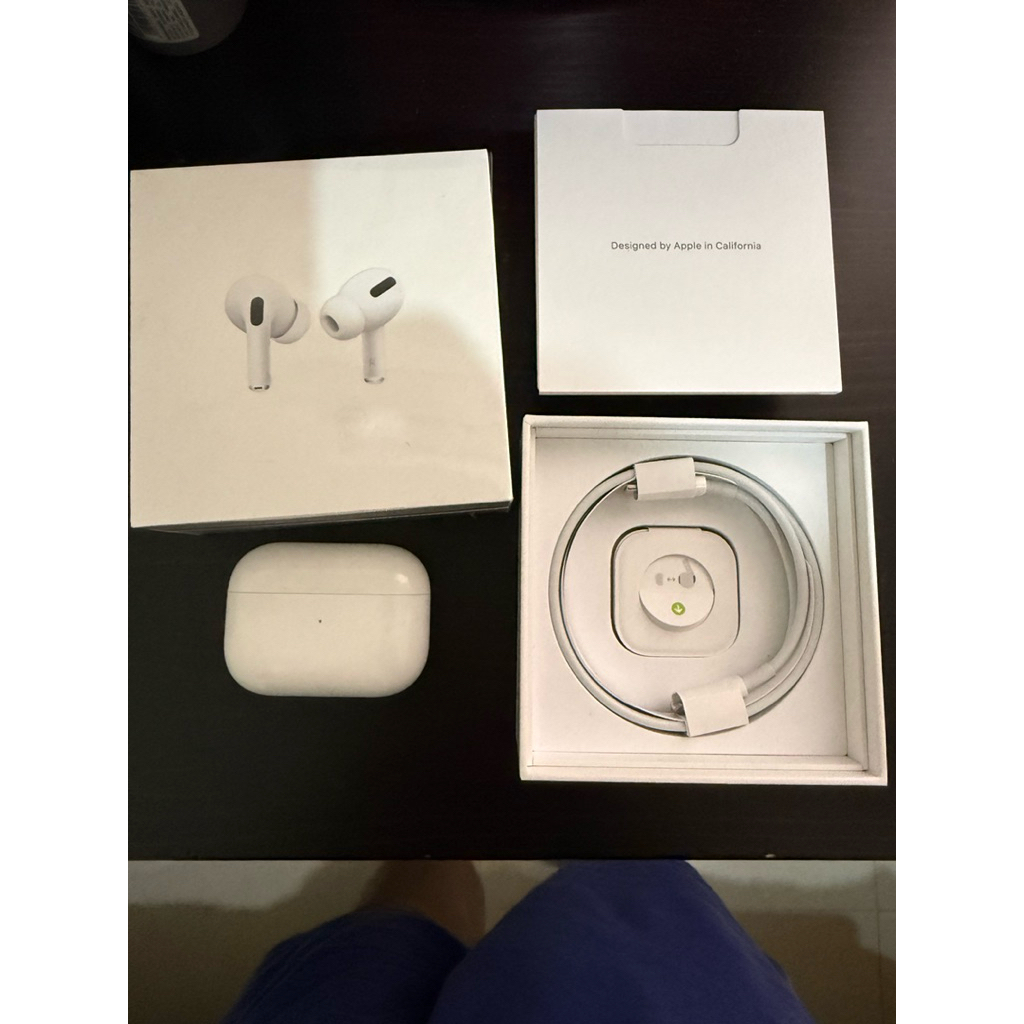 airpods pro gen 1 second hand like new