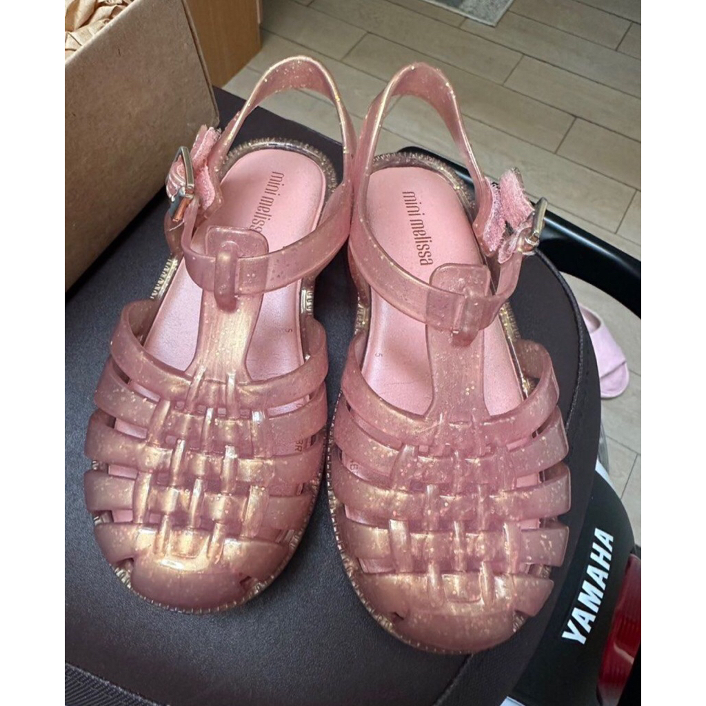 Mini melissa possesion