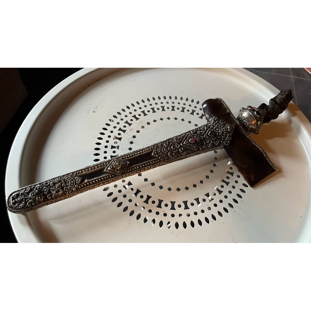 Keris Bali Kuno - Sarung Perak 925 & Kayu Gaharu