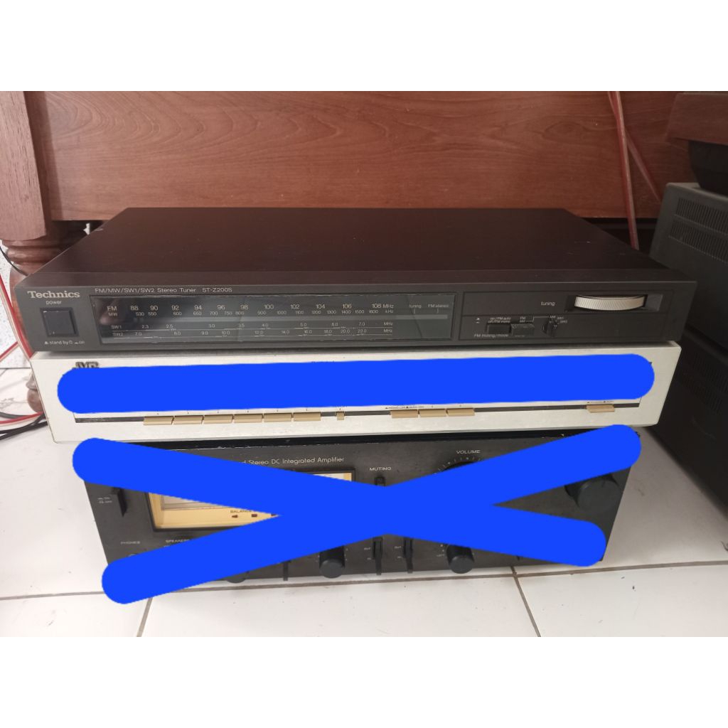 Tuner Technics (FM/AM/SW1-2) by:Matsushita