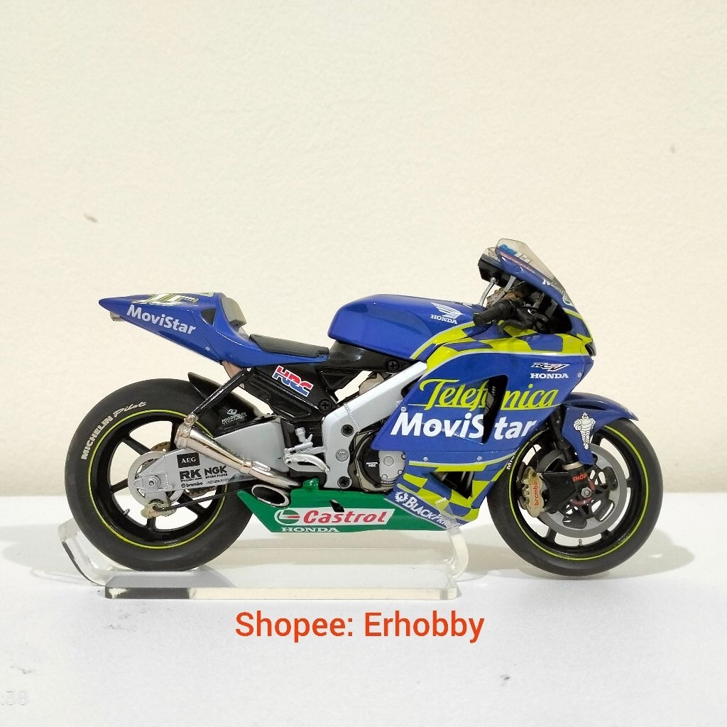 Minichamps Skala 1:12 MotoGP, Honda RC211V 2004, Setelah Gibernau #15