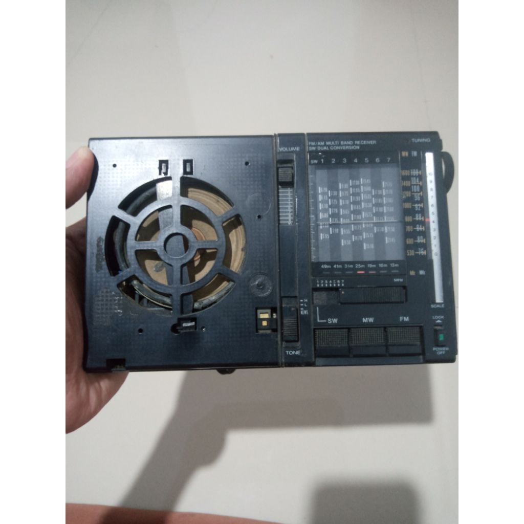 RADIO SONY ICF-7600A BAHAN