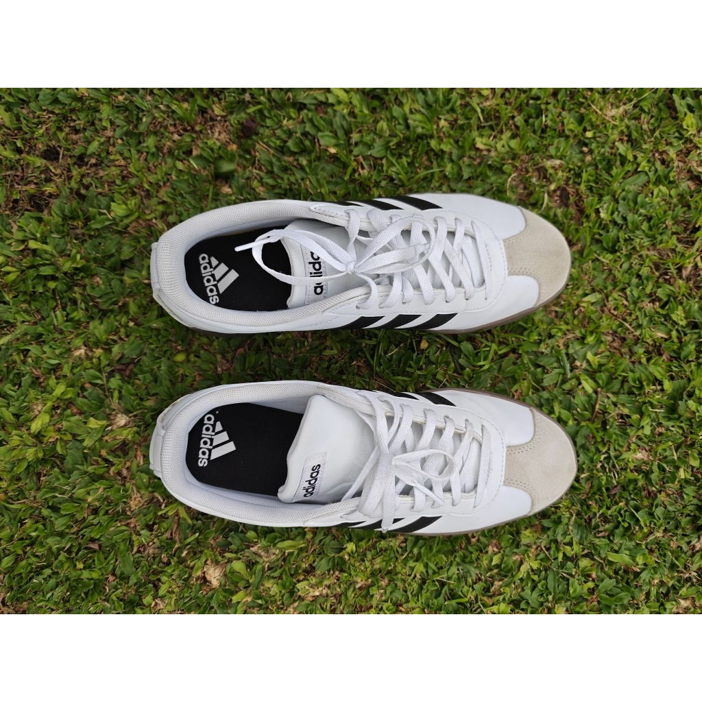 Sepatu sneaker lifestyle skateboard tenis adidas VL court base white black 42 2/3 Prelove Bekas Seco