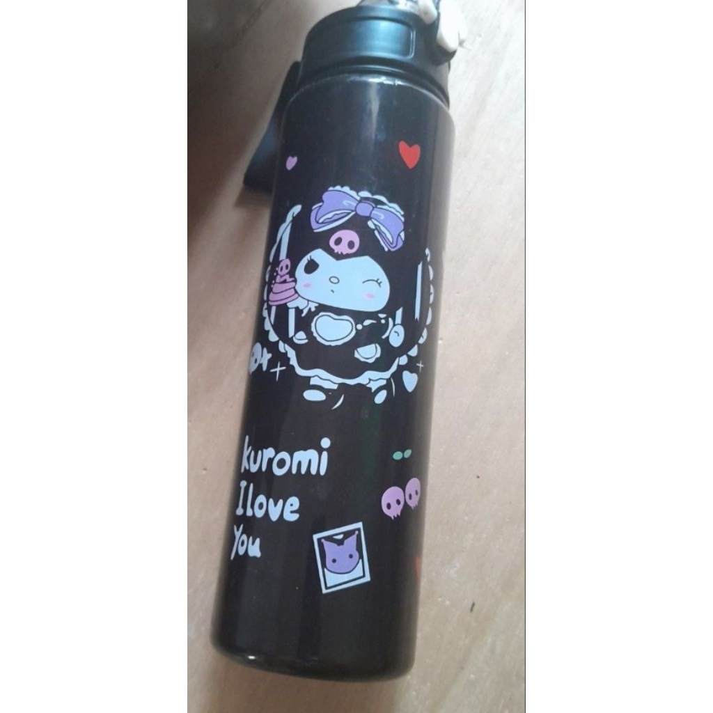 botol minum kuromi