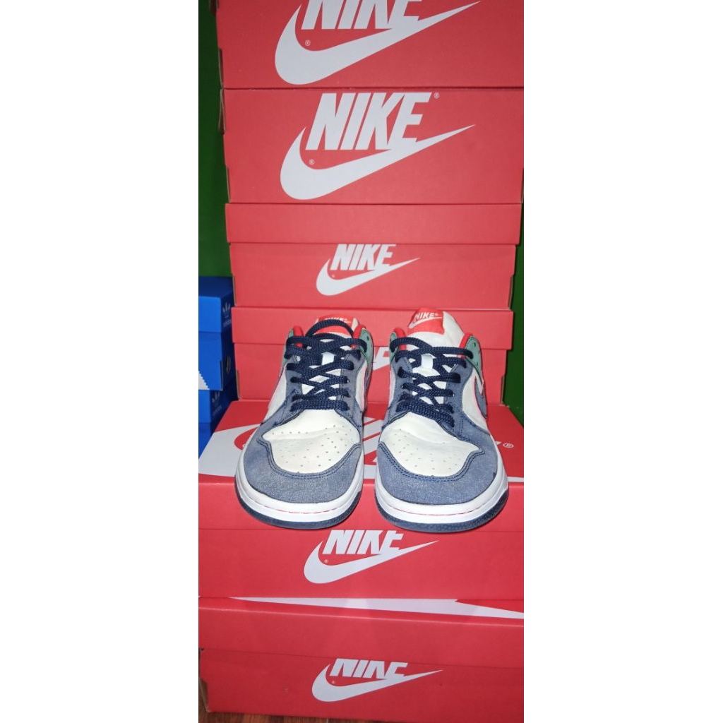 Nike SB Dunk Low x Otomo Katsuhiro edisi "Steamboy" size 42