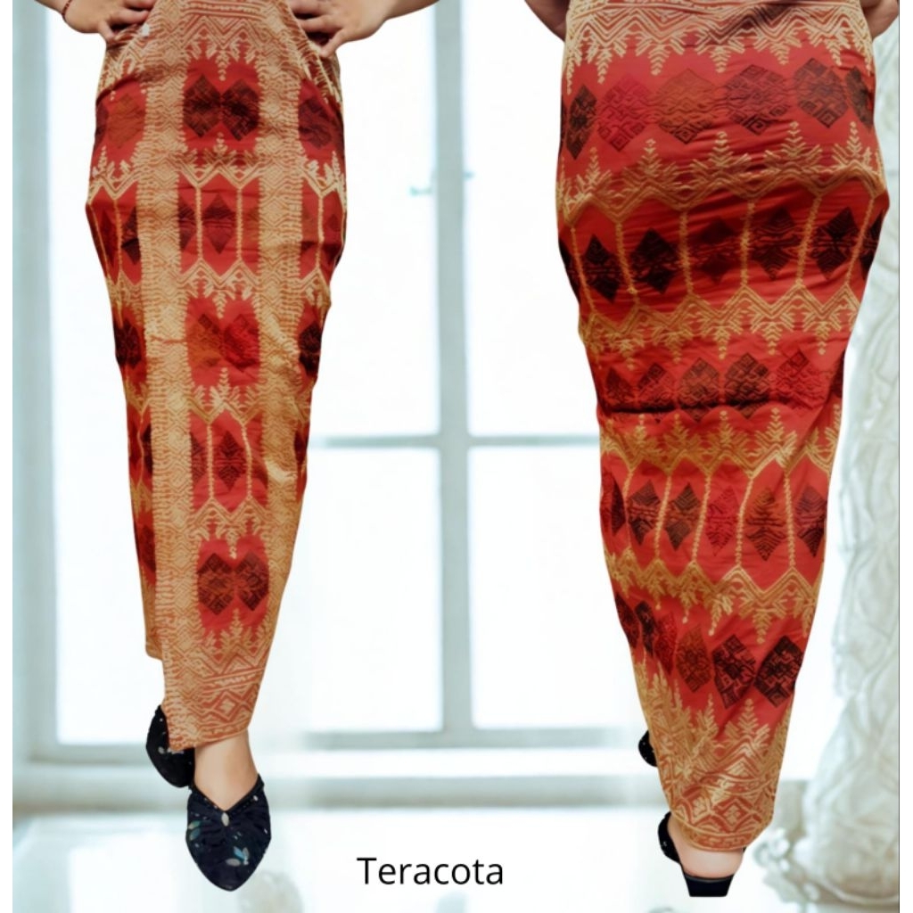 kamen jadi bordir Lasem motif endek/ Kamen wanita tradisional / rok Bali / Kamen