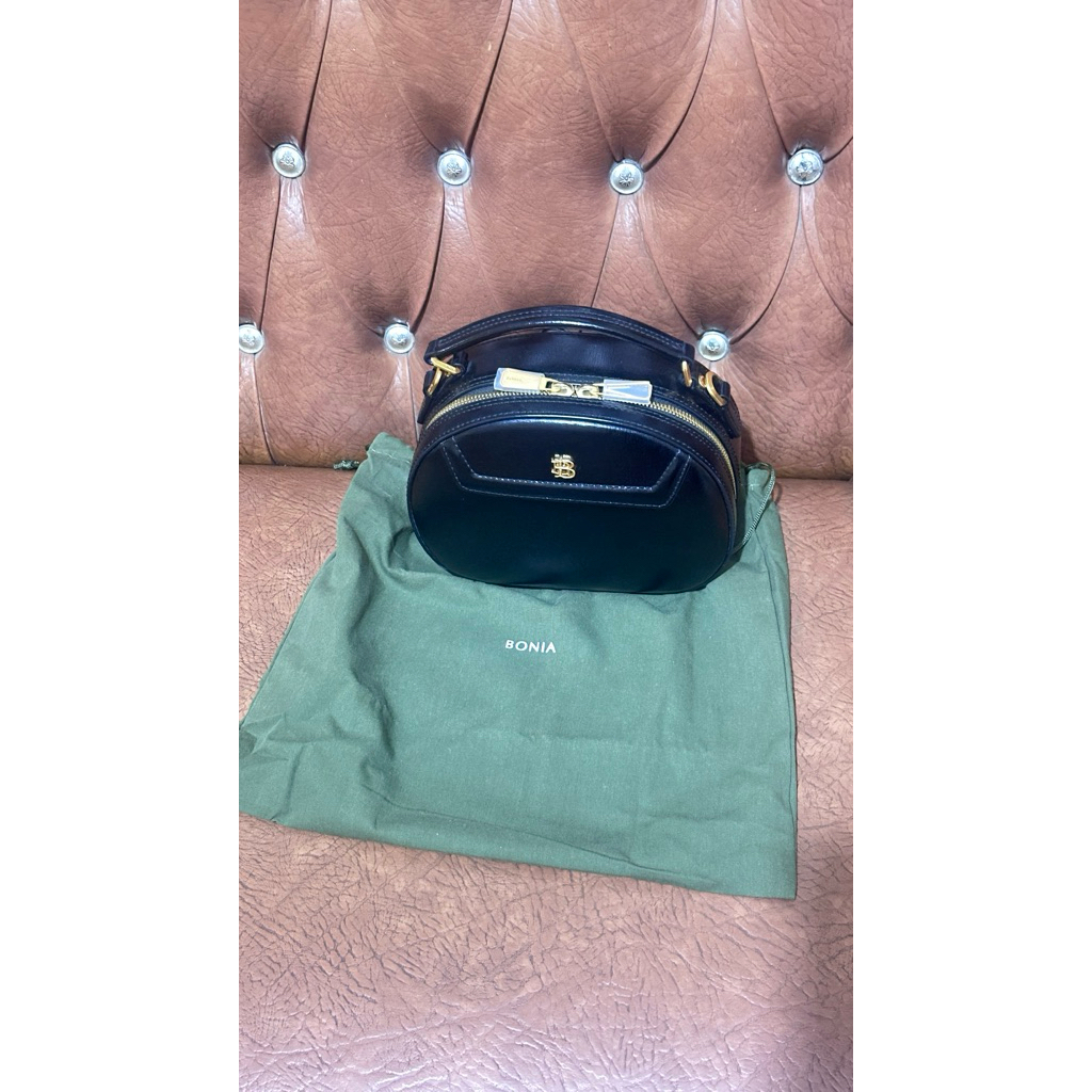 Preloved Baby Sonia BOnia SLing BLack Like new