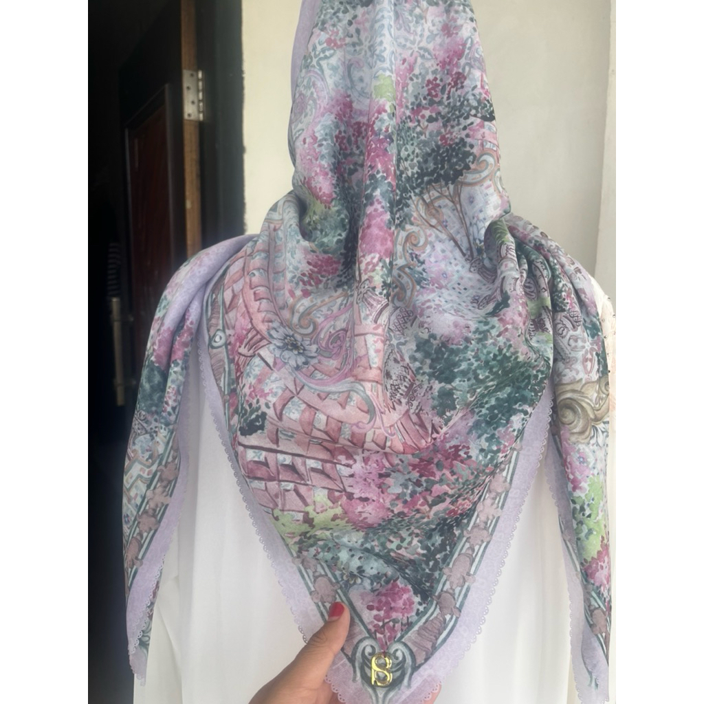 preloved Buttonscarves Sevilla lavanda