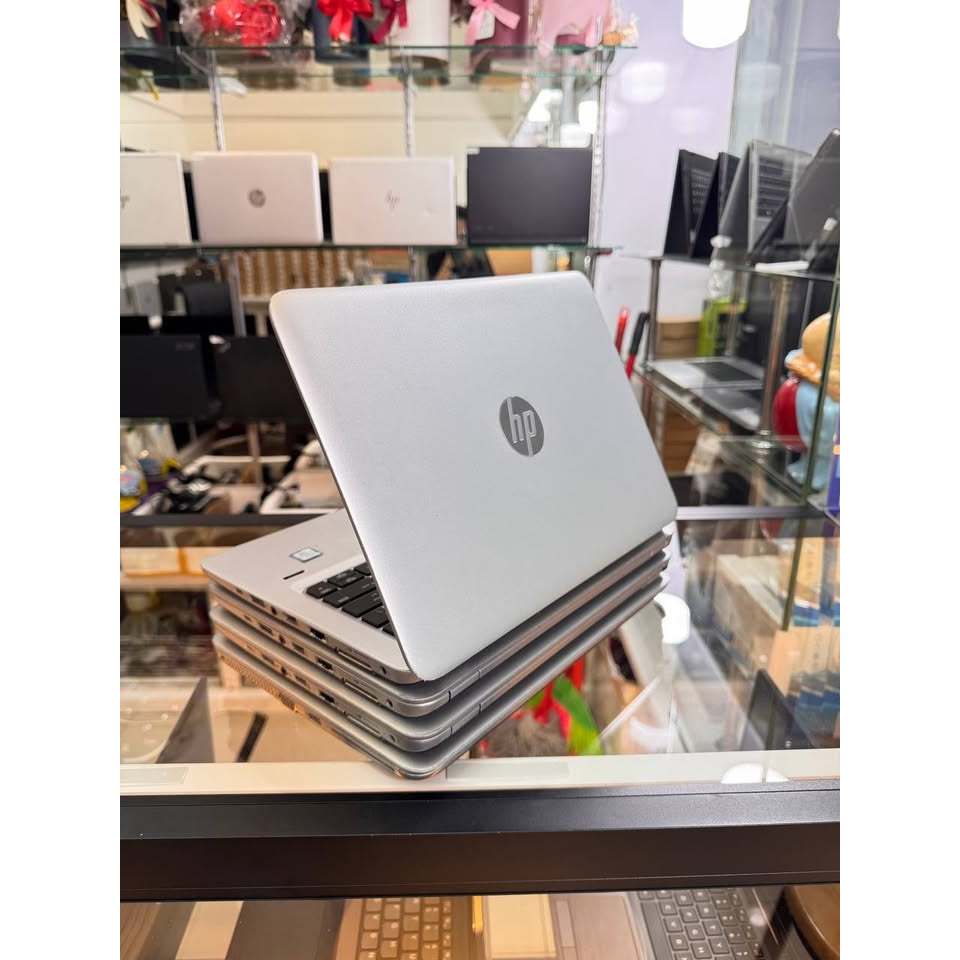 LAPTOP HP ELITEBOOK 820 G3 INTEL CORE I7 GEN6 RAM 8GB SSD 256GB / BERGARANSI