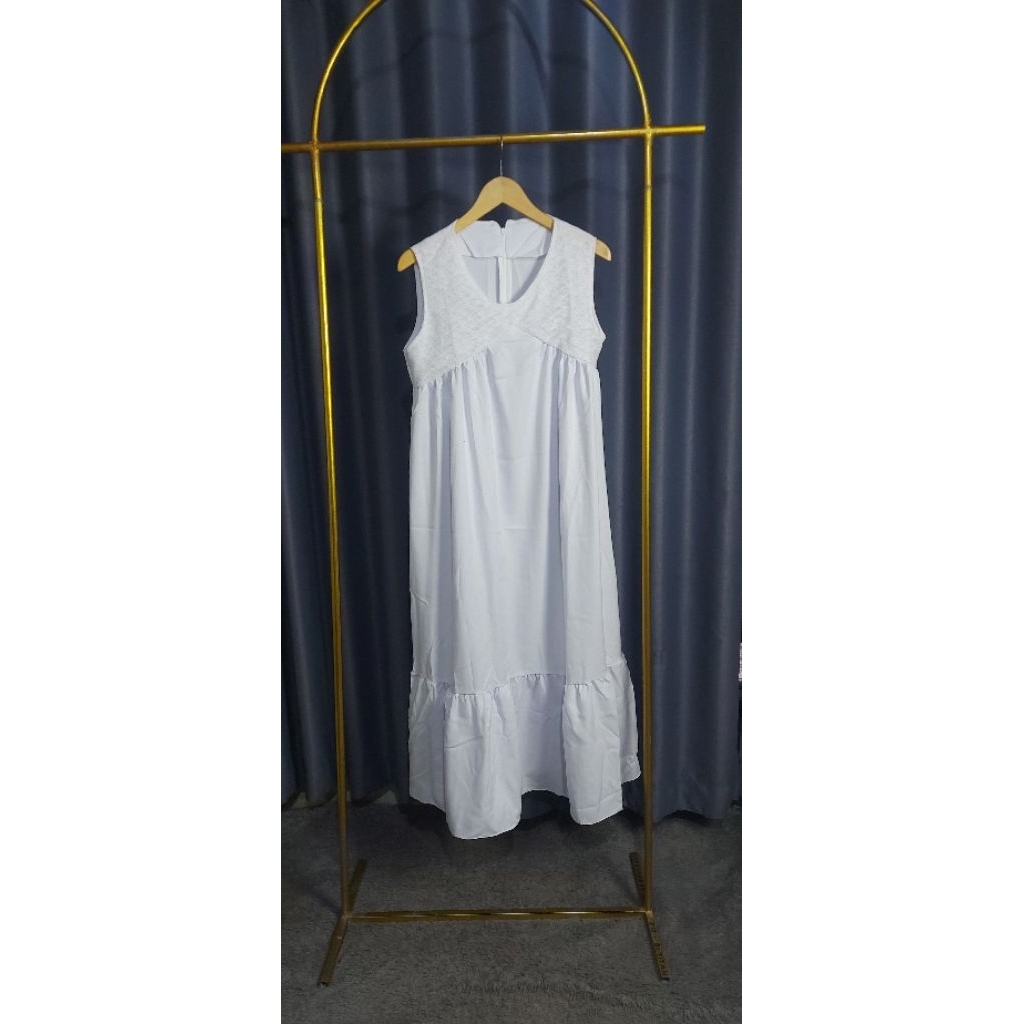 Dress Panjang Tanpa Lengan Baloteli Putih