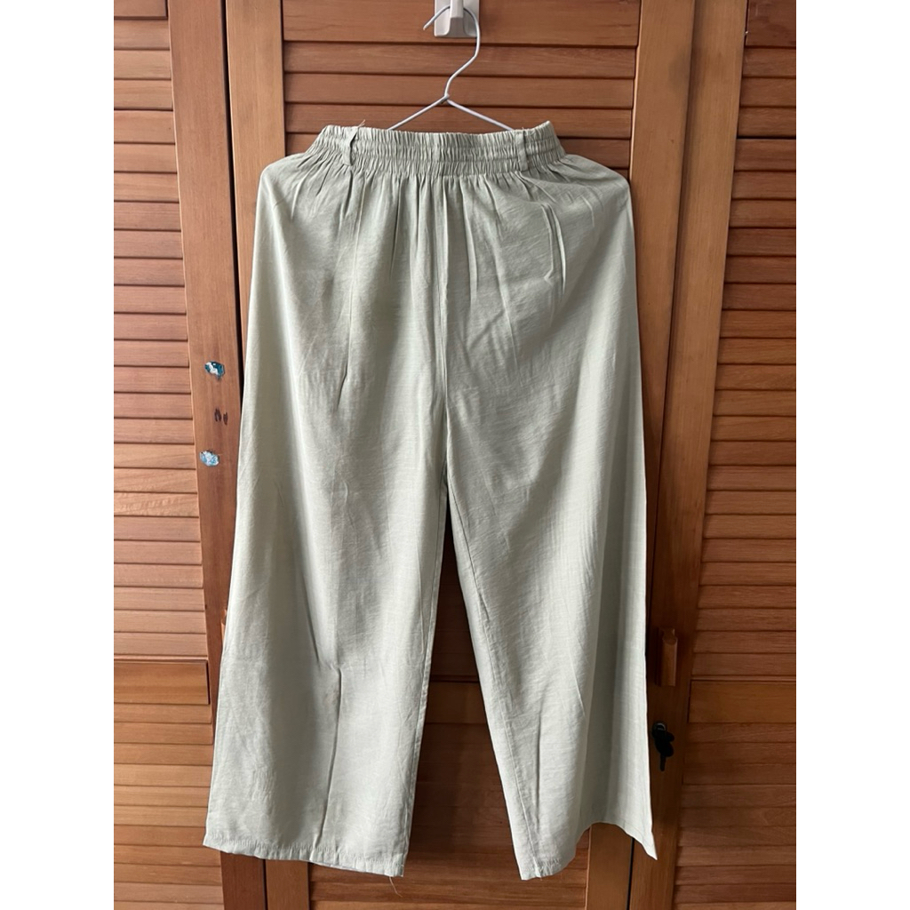 Celana Wanita Sage Green