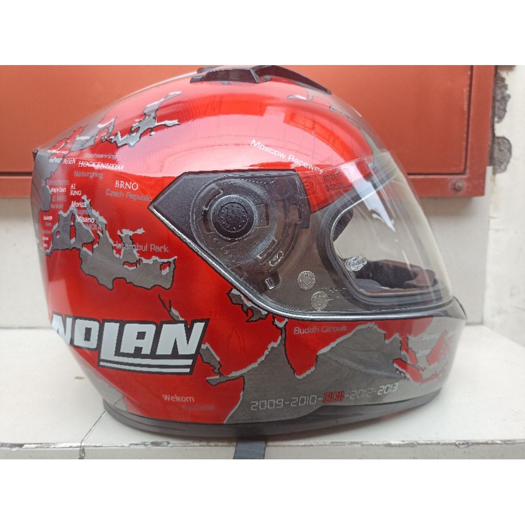 Helm Nolan N64 Globe Checa