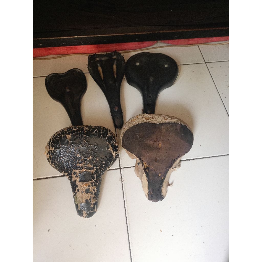 jok bekas sepeda apa adanya beli 2 gratis 1 or  beli 3 gratis 2