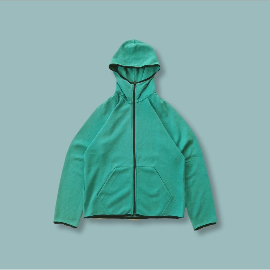 Jaket Uniqlo Fleece Tech Fullzip Hoodie Tosca Second M