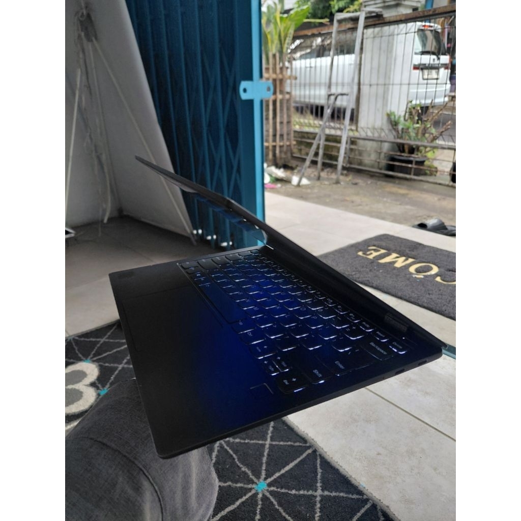 Lenovo Ideapad 730s i7 8550u/16/256 fhd ips